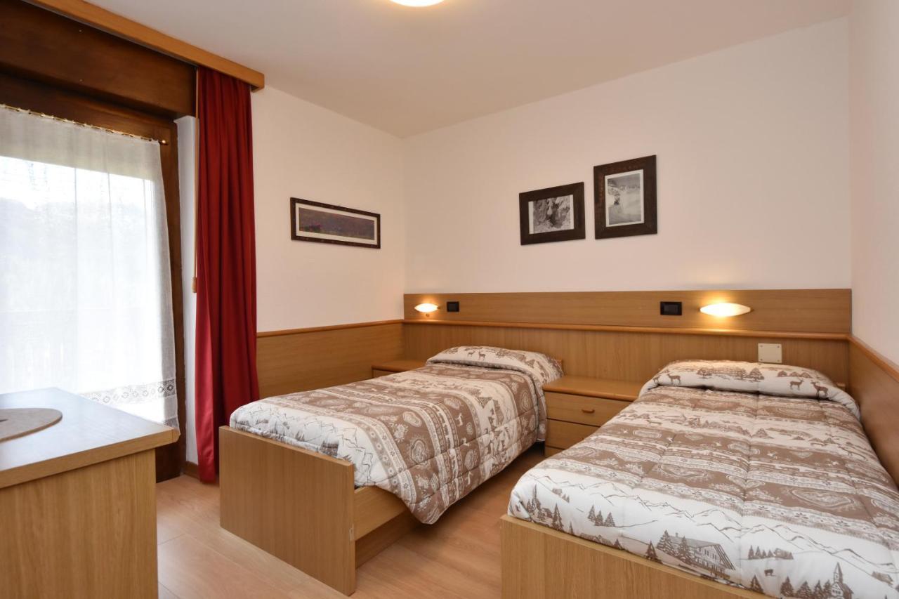 Albergo Venezia Пасо Роле Екстериор снимка
